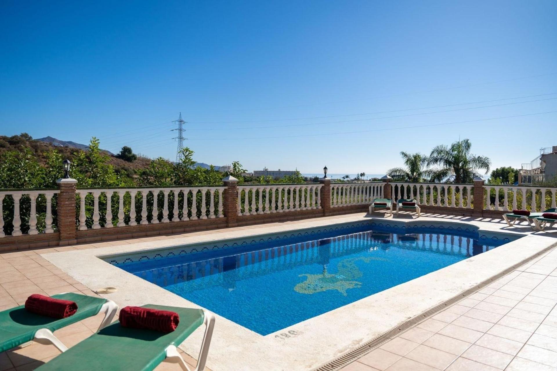 Mit Privatpool Fuer 10 Personen Ca 280 Qm In Nerja, Andalusien Costa Del Sol Nerja