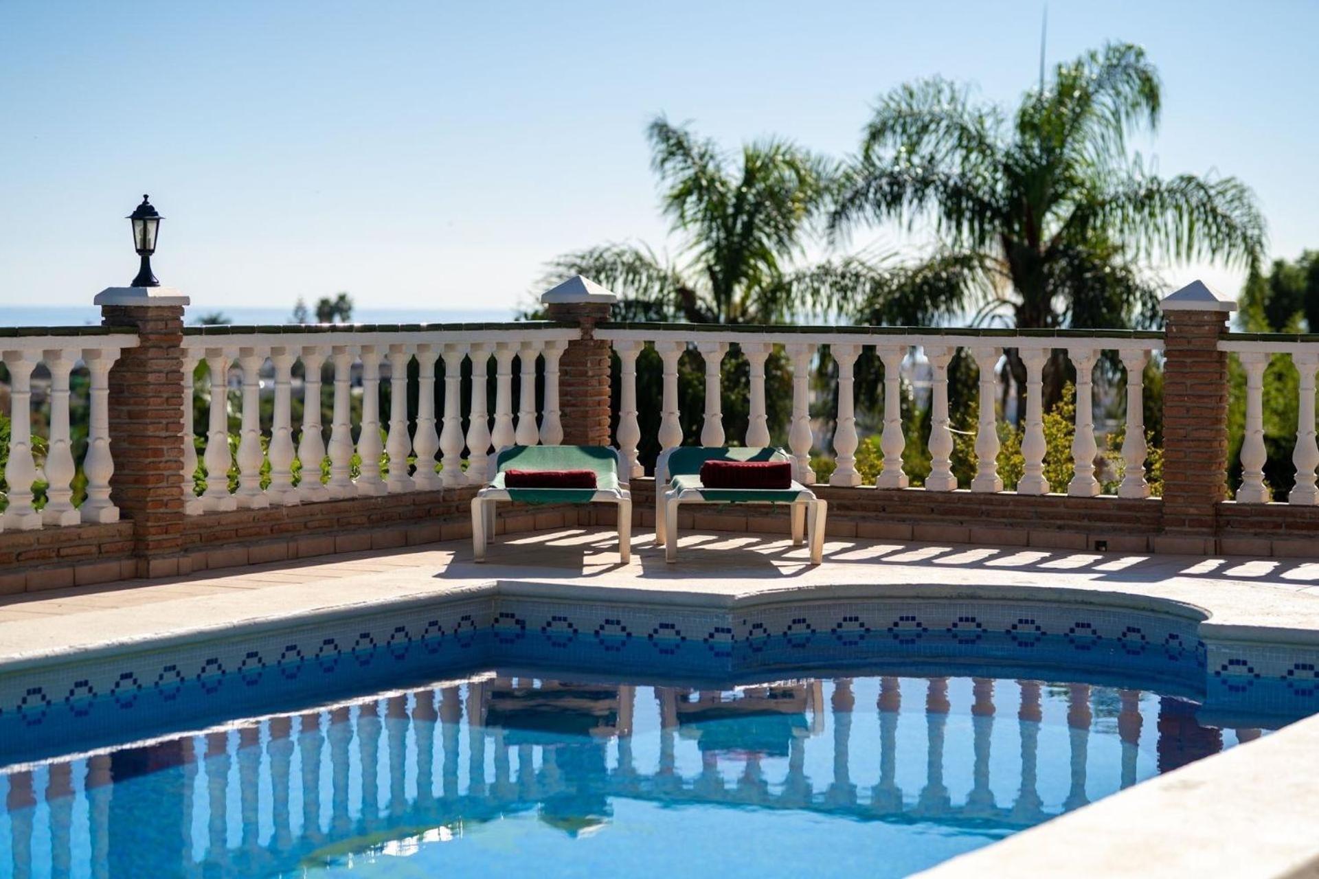 Semesterbostad Mit Privatpool Fuer 10 Personen Ca 280 Qm In Nerja, Andalusien Costa Del Sol